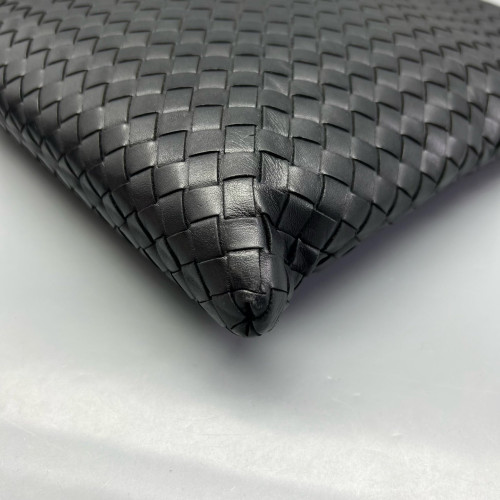Bottega Veneta Shoulder Bag Calfskin Intrecciato Black