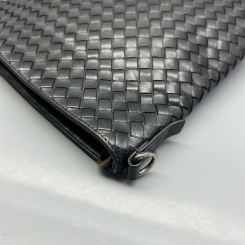 Bottega Veneta Shoulder Bag Calfskin Intrecciato Black