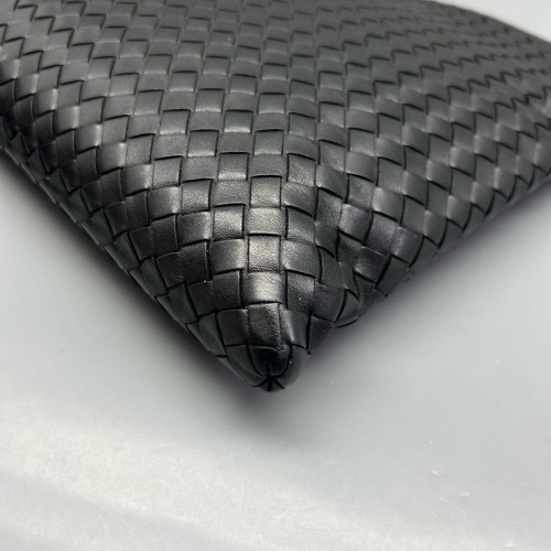 Bottega Veneta Shoulder Bag Calfskin Intrecciato Black