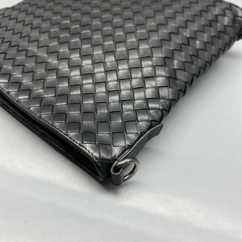 Bottega Veneta Shoulder Bag Calfskin Intrecciato Black
