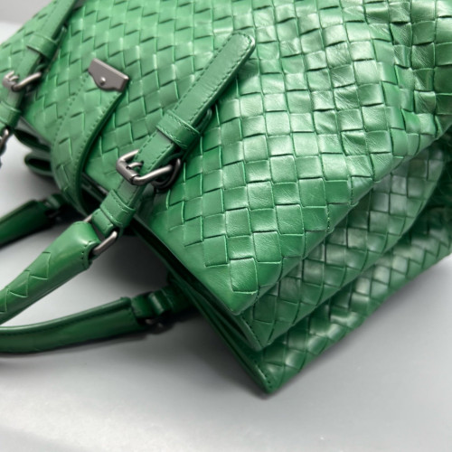 Bottega Veneta Small Roma Tote Bag Calfskin Intrecciato Green