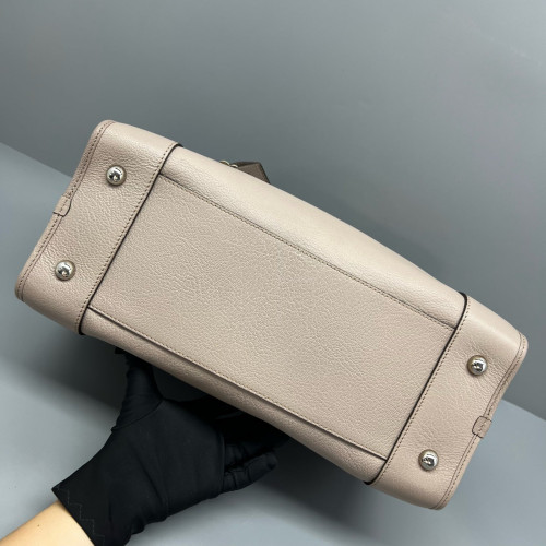 Loewe Amazona 36 Calfskin Grey
