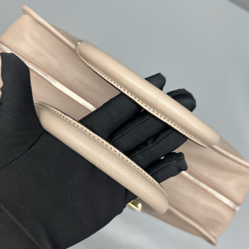 Loewe Amazona 36 Calfskin Grey
