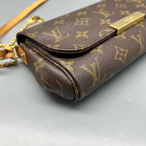 Louis Vuitton Favorite PM Monogram Brown