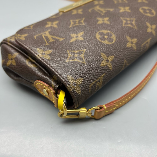 Louis Vuitton Favorite PM Monogram Brown