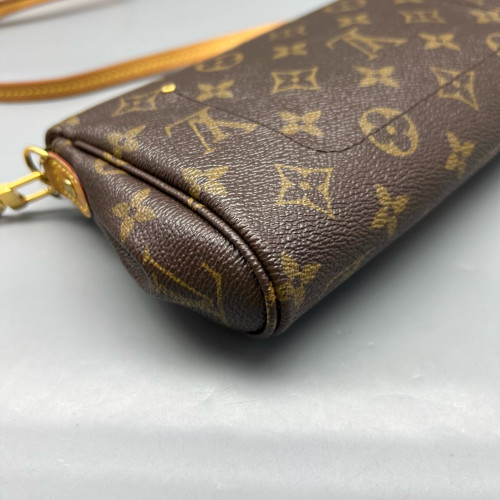 Louis Vuitton Favorite PM Monogram Brown