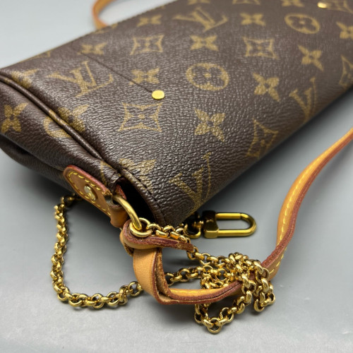 Louis Vuitton Favorite PM Monogram Brown