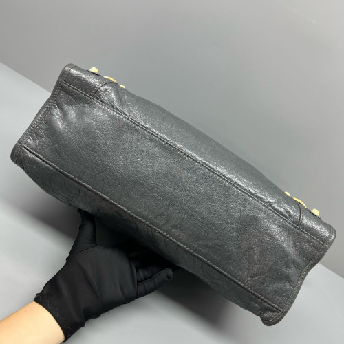 Balenciaga Medium City Arena Lambskin Grey Balenciaga Medium City Arena Lambskin Grey