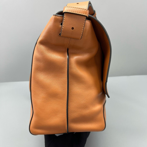 Loewe Messenger Calfskin Tan