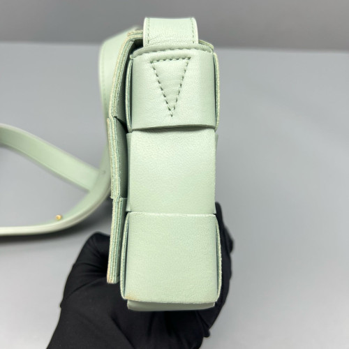 Bottega Veneta Small Cassette Crossbody Bag Calfskin Maxi Intrecciato Green