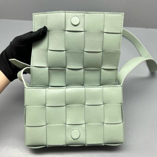 Bottega Veneta Small Cassette Crossbody Bag Calfskin Maxi Intrecciato Green