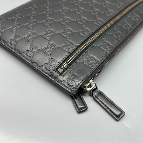 Gucci Clutch Guccissima Black