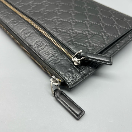 Gucci Clutch Guccissima Black