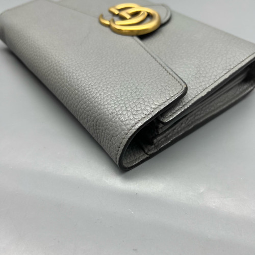 Gucci GG Marmont Chain Wallet Vitello Phenix Grey Gucci GG Marmont Chain Wallet Vitello Phenix Grey