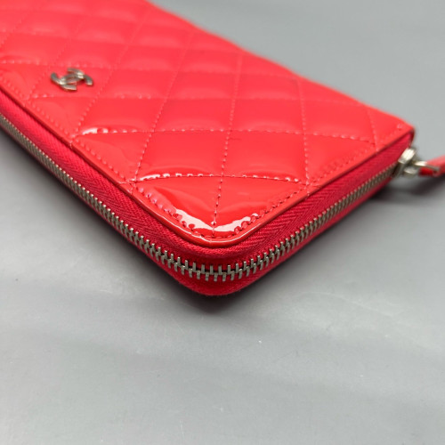 Chanel Quilted Continental Wallet Patent Calfskin Red