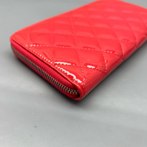 Chanel Quilted Continental Wallet Patent Calfskin Red