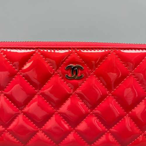 Chanel Quilted Continental Wallet Patent Calfskin Red