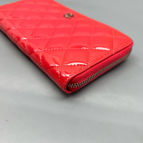 Chanel Quilted Continental Wallet Patent Calfskin Red