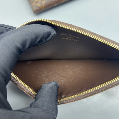 Louis Vuitton Josephine Wallet Monogram Brown