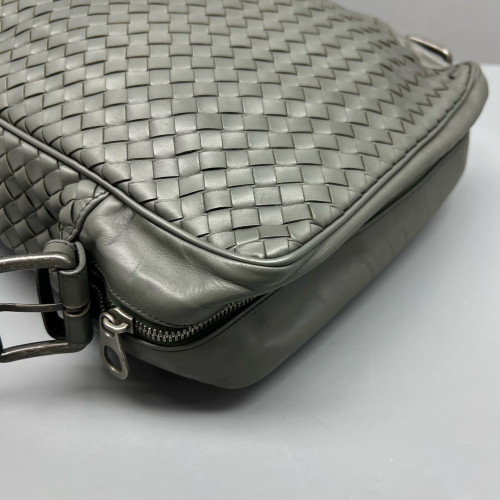 Bottega Veneta Messenger Lambskin Intrecciato Nappa Dark Grey Bottega Veneta Messenger Lambskin Intrecciato Nappa Dark Grey