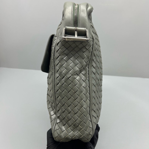 Bottega Veneta Messenger Lambskin Intrecciato Nappa Dark Grey Bottega Veneta Messenger Lambskin Intrecciato Nappa Dark Grey