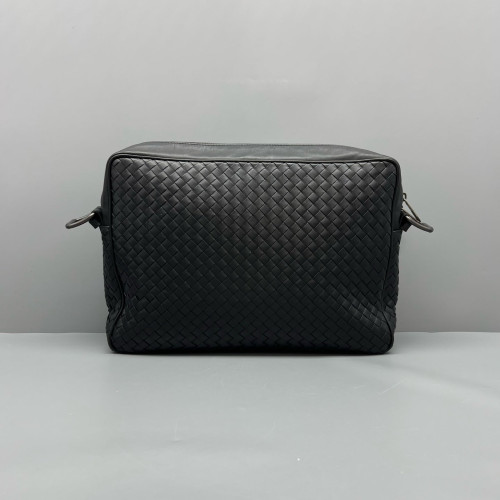Bottega Veneta Messenger Lambskin Intrecciato Nappa Black