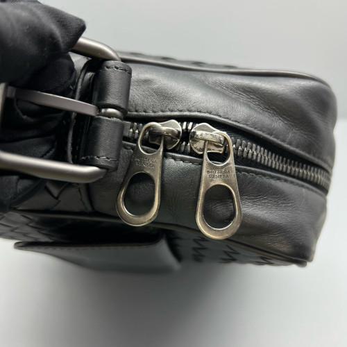 Bottega Veneta Messenger Lambskin Intrecciato Nappa Black