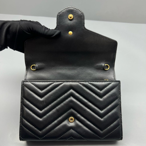 Gucci Chevron GG Marmont Chain Wallet Calfskin Black