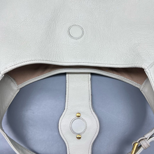 Gucci Medium Aphrodite Grained Calfskin White Gucci Medium Aphrodite Grained Calfskin White