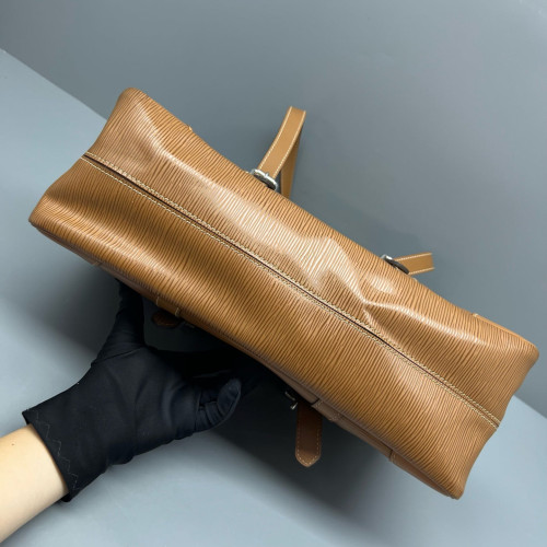 Louis Vuitton Shoulder Bag Epi Tan
