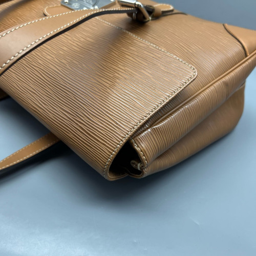 Louis Vuitton Shoulder Bag Epi Tan