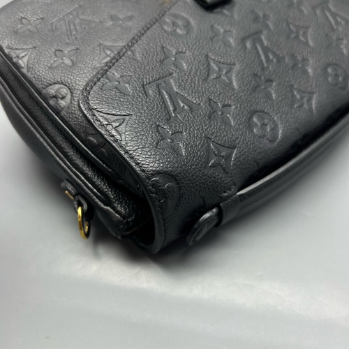Louis Vuitton Pochette Metis Monogram Empreinte Black