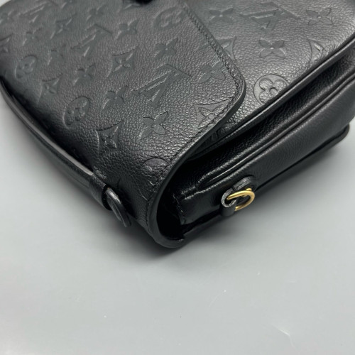 Louis Vuitton Pochette Metis Monogram Empreinte Black