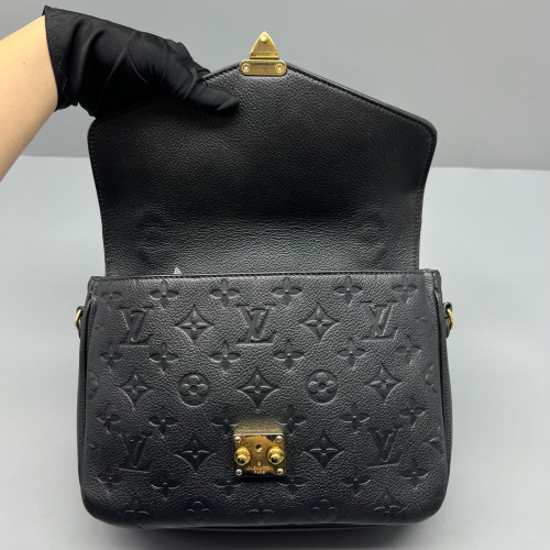 Louis Vuitton Pochette Metis Monogram Empreinte Black