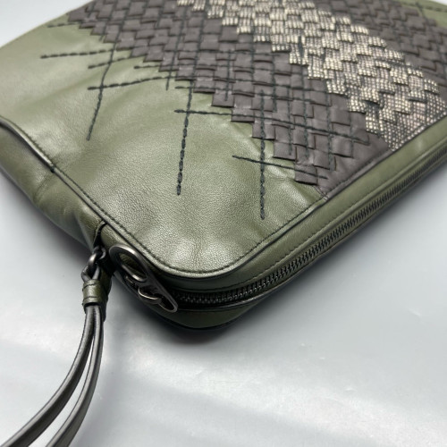 Bottega Veneta Clutch Nappa Lambskin Intrecciato Nappa Green Black Beige