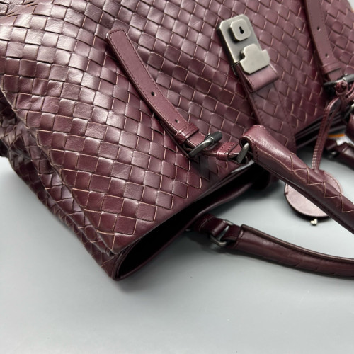 Bottega Veneta Large Roma Tote Bag Lambskin Intrecciato Nappa Burgundy