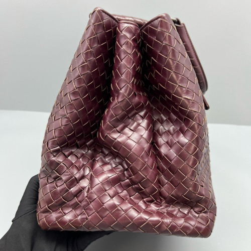 Bottega Veneta Large Roma Tote Bag Lambskin Intrecciato Nappa Burgundy