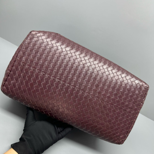 Bottega Veneta Large Roma Tote Bag Lambskin Intrecciato Nappa Burgundy