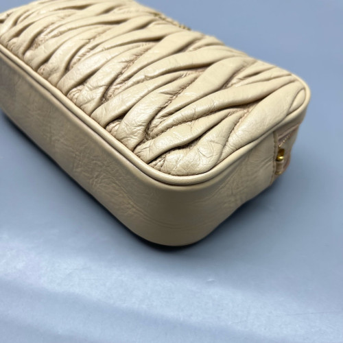 Miu Miu Small Camera Case Crumpled Lambskin Natural Tan Miu Miu Small Camera Case Crumpled Lambskin Natural Tan