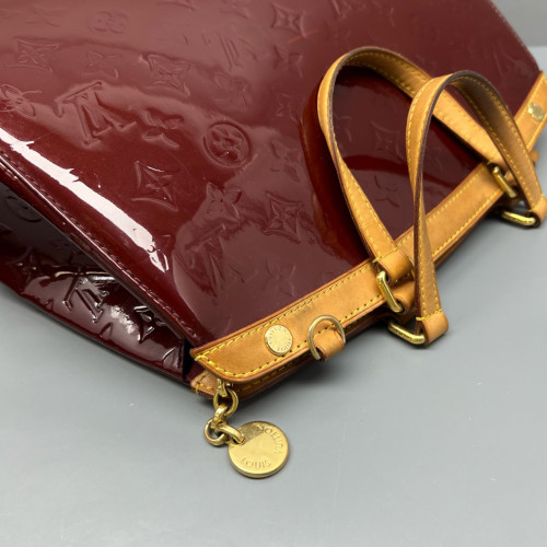 Louis Vuitton Brea MM Vernis Burgundy