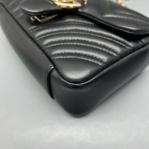 Gucci Chevron Mini GG Marmont Calfskin Black Gucci Chevron Mini GG Marmont Calfskin Black
