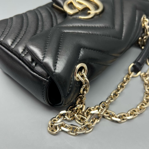 Gucci Chevron Mini GG Marmont Calfskin Black Gucci Chevron Mini GG Marmont Calfskin Black
