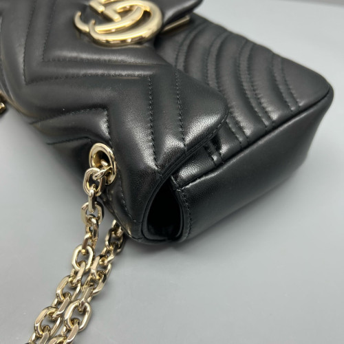 Gucci Chevron Mini GG Marmont Calfskin Black Gucci Chevron Mini GG Marmont Calfskin Black