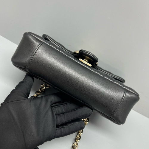 Gucci Chevron Mini GG Marmont Calfskin Black Gucci Chevron Mini GG Marmont Calfskin Black