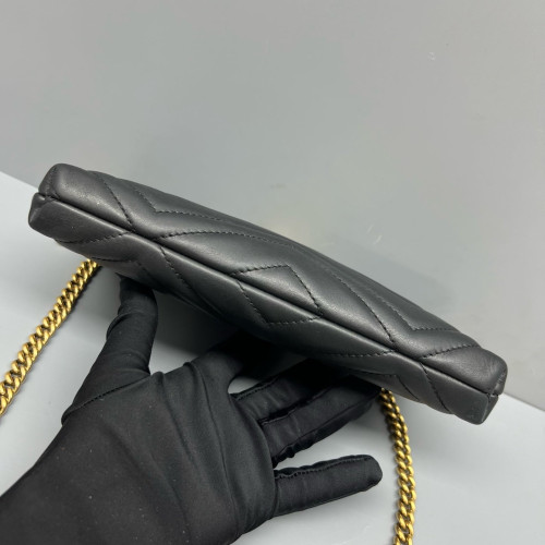 Gucci Chevron Shoulder Bag Calfskin Black Gucci Chevron Shoulder Bag Calfskin Black