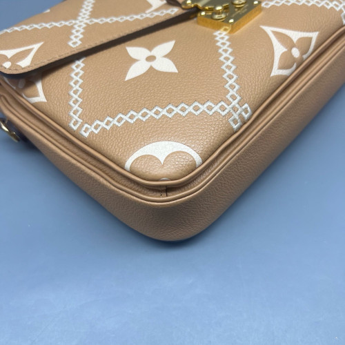 Louis Vuitton Pochette Metis Monogram Empreinte Giant Natural Tan
