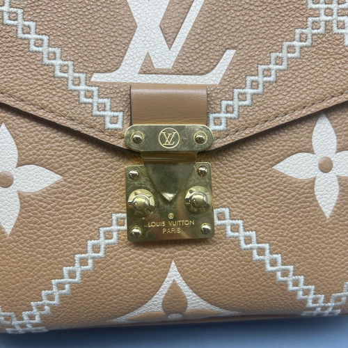 Louis Vuitton Pochette Metis Monogram Empreinte Giant Natural Tan