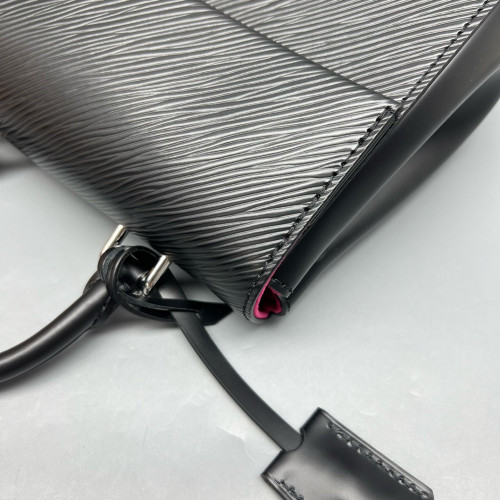 Louis Vuitton Cluny Mini Epi Black