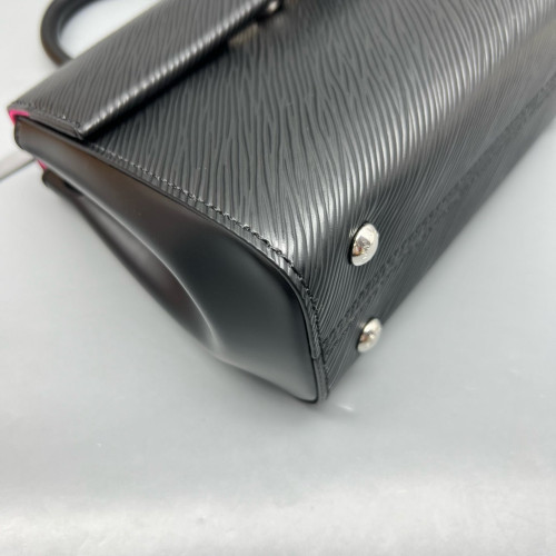 Louis Vuitton Cluny Mini Epi Black