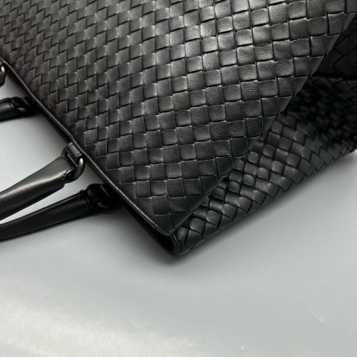 Bottega Veneta Handbag Calfskin Intrecciato Black